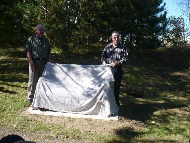 2- Dévoillement du banc des anciens